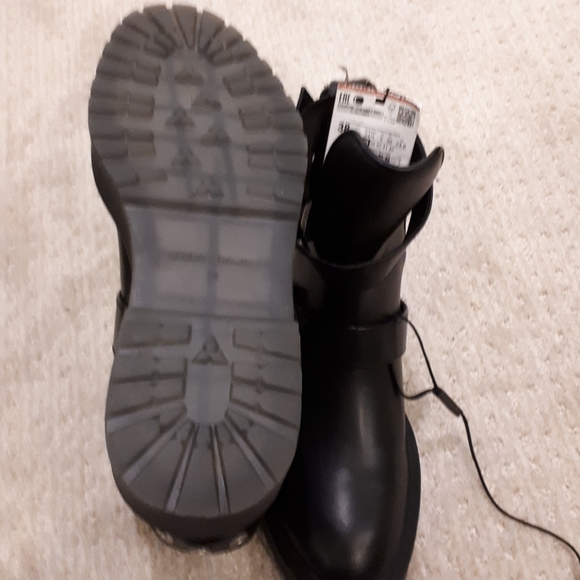 COPY - Shoes - Picture 6 of 7